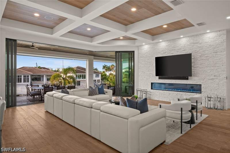 5 bedroom SingleFamilyResidence at 380 Trade Winds Ave, Conners, Naples — photo 5