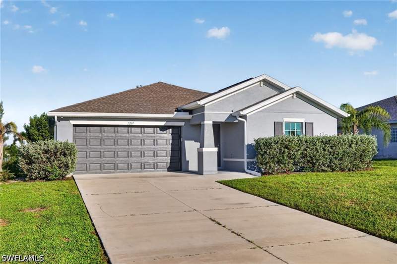 3 bedroom SingleFamilyResidence at 2219 NW 3rd Ave, Cape Coral, Cape Coral — photo 3