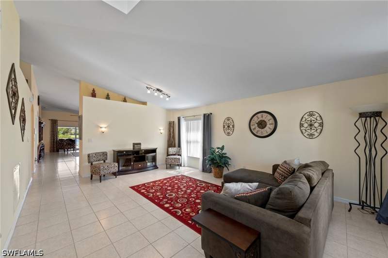 3 bedroom SingleFamilyResidence at 21517 Berwhich Run, Stoneybrook, Estero — photo 3