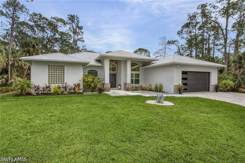3 bedroom SingleFamilyResidence at 364 Logan Blvd S, Logan Woods, Naples — photo 3