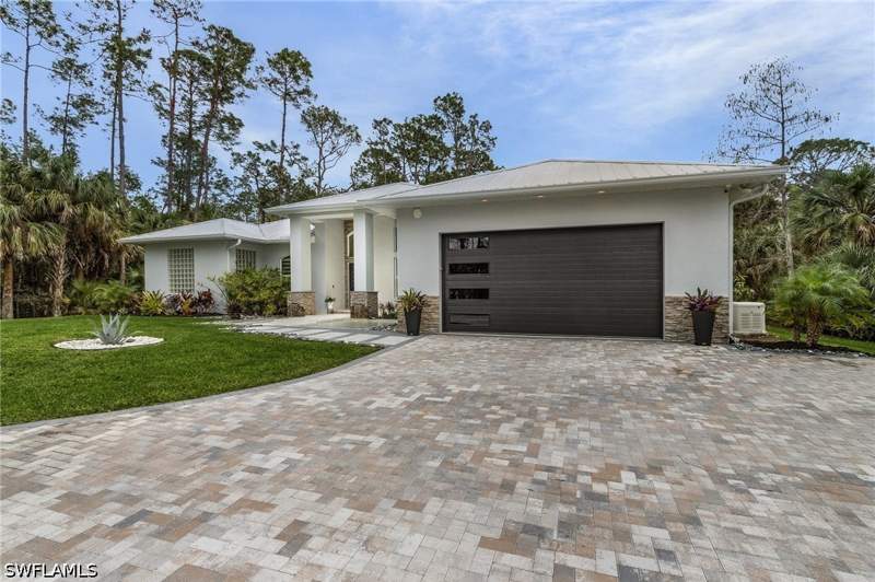 3 bedroom SingleFamilyResidence at 364 Logan Blvd S, Logan Woods, Naples — photo 4