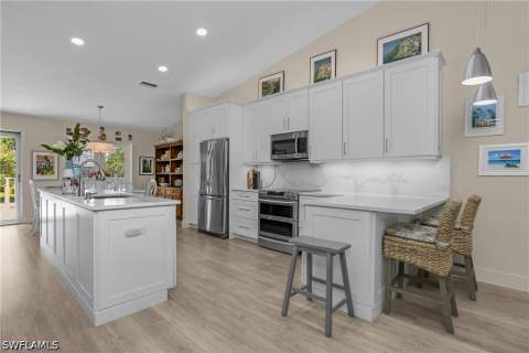 853 Tanbark Dr 205, Naples FL - photo 10 of 33