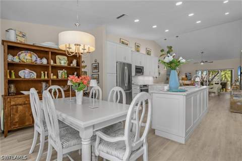 853 Tanbark Dr 205, Naples FL - photo 16 of 33