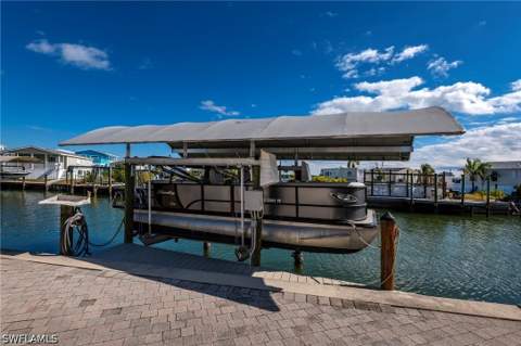 23 Nancy Ln, Fort Myers Beach FL - photo 6 of 34