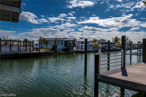 23 Nancy Ln, Fort Myers Beach FL - photo 7 of 34