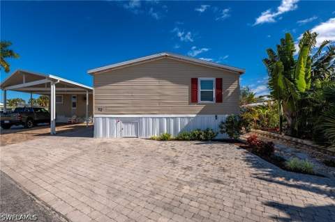 23 Nancy Ln, Fort Myers Beach FL - photo 8 of 34