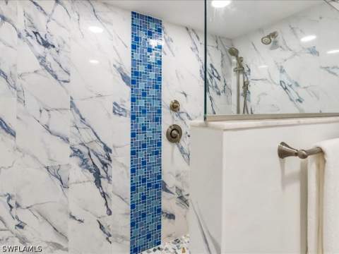 380 Horse Creek Dr 402, Naples FL - photo 18 of 41
