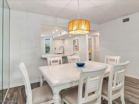 380 Horse Creek Dr 402, Naples FL - photo 23 of 41