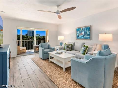 380 Horse Creek Dr 402, Naples FL - photo 9 of 41