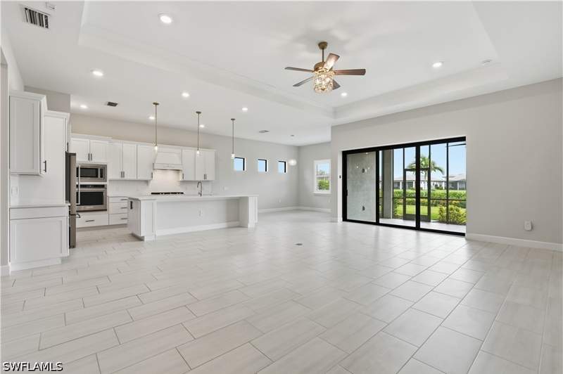 3 bedroom SingleFamilyResidence at 1848 Terreno Blvd, Terreno At Valencia, Naples — photo 2