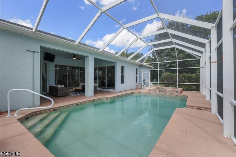 3 bedroom SingleFamilyResidence at 4111 SE 10th Pl, Cape Coral, Cape Coral — photo 3