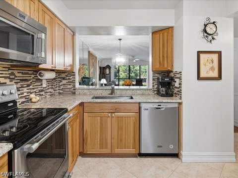 228 Fox Glen Dr 3205, Naples FL - photo 8 of 50