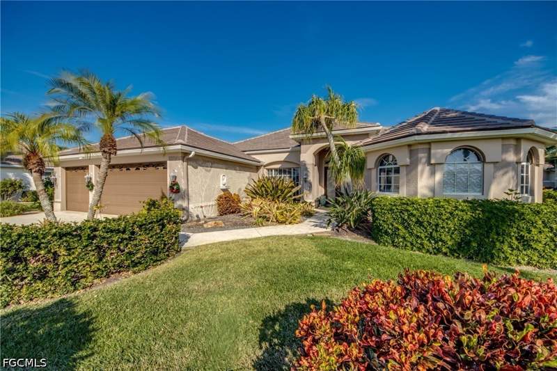 3 bedroom SingleFamilyResidence at 5605 Merlyn Ln, Cape Harbour, Cape Coral — photo 3
