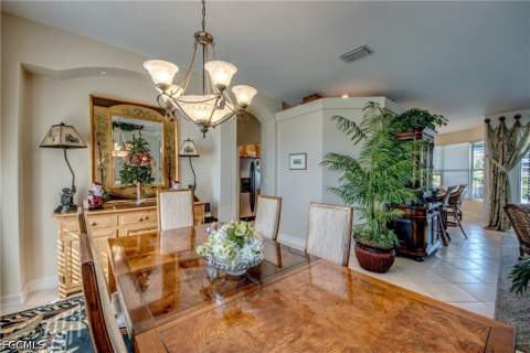 5605 Merlyn Ln, Cape Coral FL - photo 6 of 60