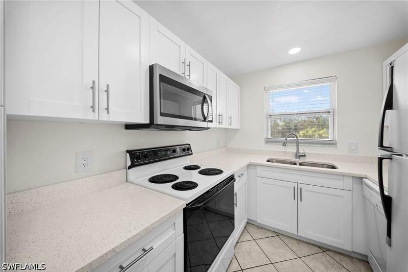 2 bedroom Condominium at 1000 Manatee Rd A201, Gulf Winds East, Naples — photo 4