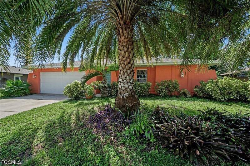 3 bedroom SingleFamilyResidence at 1032 SE 26th St, Cape Coral, Cape Coral — photo 4