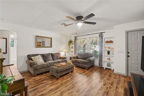 1032 SE 26th St, Cape Coral FL - photo 7 of 33