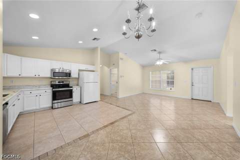 919 berg St E, Lehigh Acres FL - photo 6 of 19