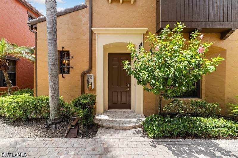 2 bedroom Condominium at 8957 Malibu St 502, Ole, Naples — photo 2