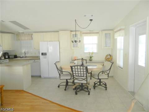146 Caravan Cir, North Fort Myers FL - photo 15 of 20