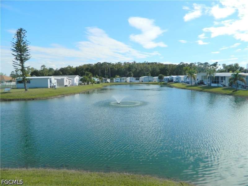 2 bedroom ManufacturedHome at 146 Caravan Cir, Fountain View Rv Resort, North Fort Myers — photo 5
