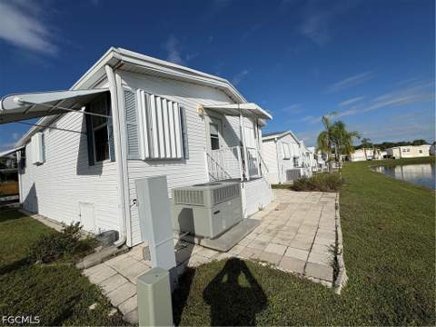 146 Caravan Cir, North Fort Myers FL - photo 8 of 20