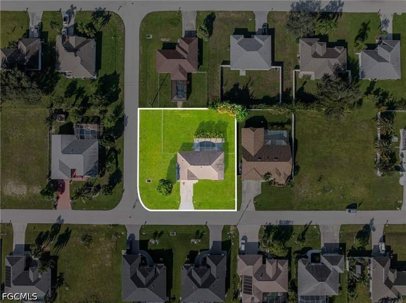 3 bedroom SingleFamilyResidence at 326 NE 17th Pl, Cape Coral, Cape Coral — photo 5