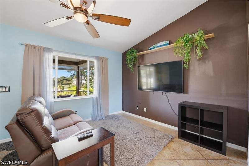 2 bedroom SingleFamilyResidence at 18401 Huckleberry Rd, San Carlos Park, Fort Myers — photo 4