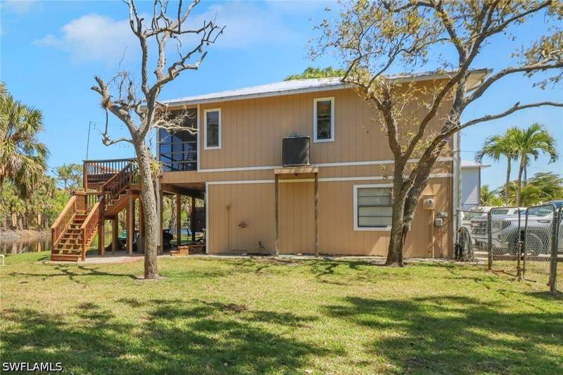 3 bedroom SingleFamilyResidence at 4764 Pembrooke Ln, Spring Creek Estates, Bonita Springs — photo 2