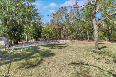 4764 Pembrooke Ln, Bonita Springs FL - photo 22 of 31