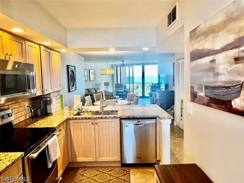 2 bedroom Condominium at 380 Seaview Ct 1201, South Seas Club Condo, Marco Island — photo 3