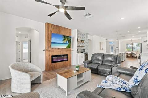 3929 Agualinda Blvd, Cape Coral FL - photo 7 of 58