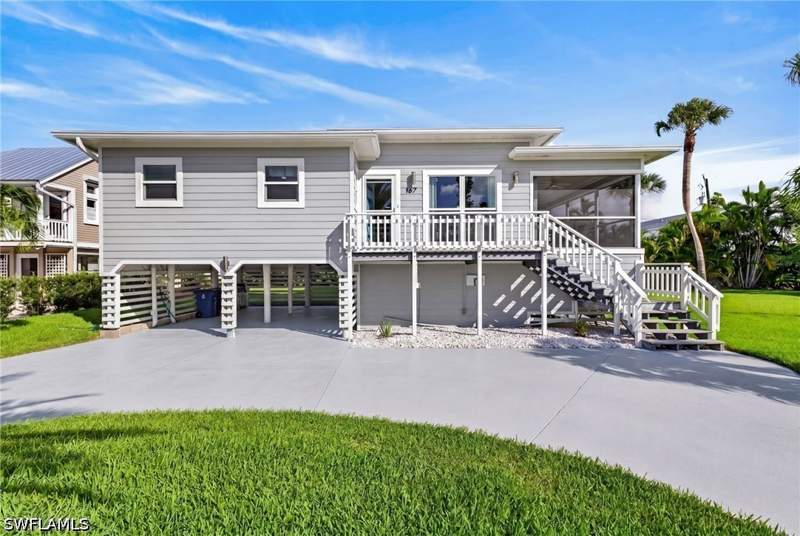 2 bedroom SingleFamilyResidence at 167 Mandalay Rd, Gulf Island Manor, Fort Myers Beach — photo 2