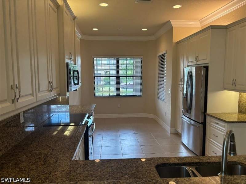 2 bedroom SingleFamilyResidence at 13644 Mandarin Cir, Marbella Isles, Naples — photo 5