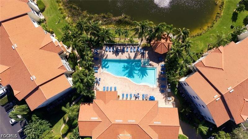 2 bedroom Condominium at 4635 Saint Croix Ln 1216, St Croix, Naples — photo 4