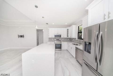 808 37th Ave NW, Naples FL - photo 13 of 28
