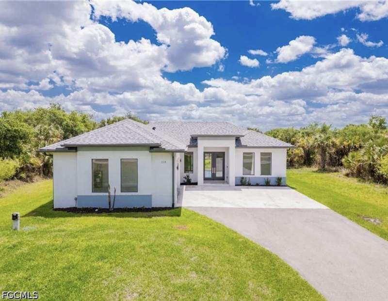 3 bedroom SingleFamilyResidence at 808 37th Ave NW, Golden Gate Estates, Naples — photo 3