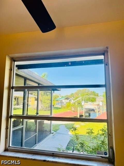 303 Georgia Ave, Fort Myers FL - photo 15 of 48
