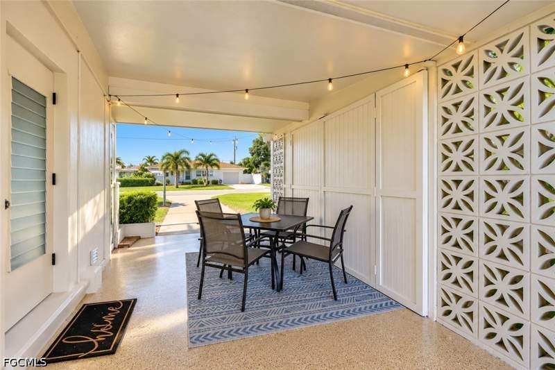 2 bedroom SingleFamilyResidence at 5229 Pocatella Ct, Cape Coral, Cape Coral — photo 3
