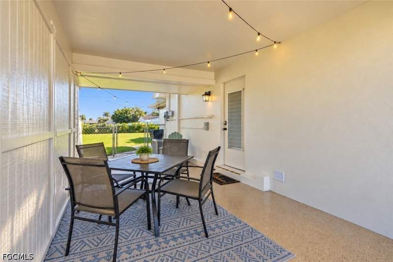 2 bedroom SingleFamilyResidence at 5229 Pocatella Ct, Cape Coral, Cape Coral — photo 4