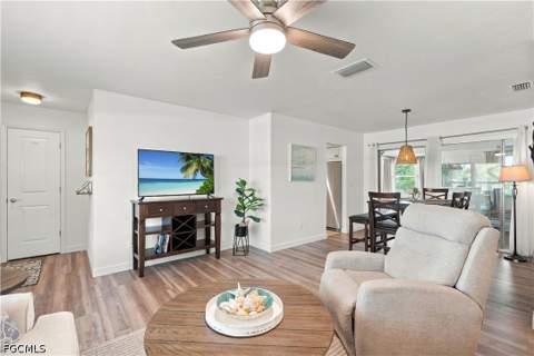 5229 Pocatella Ct, Cape Coral FL - photo 8 of 31