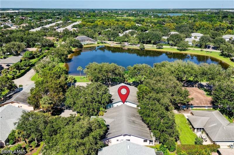 2 bedroom Attached at 12347 Londonderry Ln, Morton Grove, Bonita Springs — photo 4