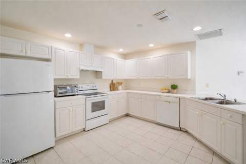 12347 Londonderry Ln, Bonita Springs FL - photo 6 of 28