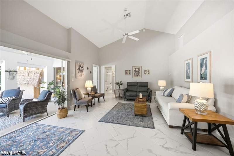 2 bedroom SingleFamilyResidence at 3982 Royal Wood Blvd, Royal Wood, Naples — photo 5