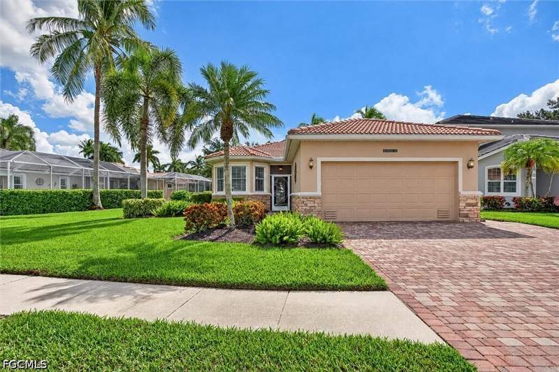 3 bedroom Attached at 7905 Harmony Lake Ct, Reflection Lakes, Fort Myers — photo 2