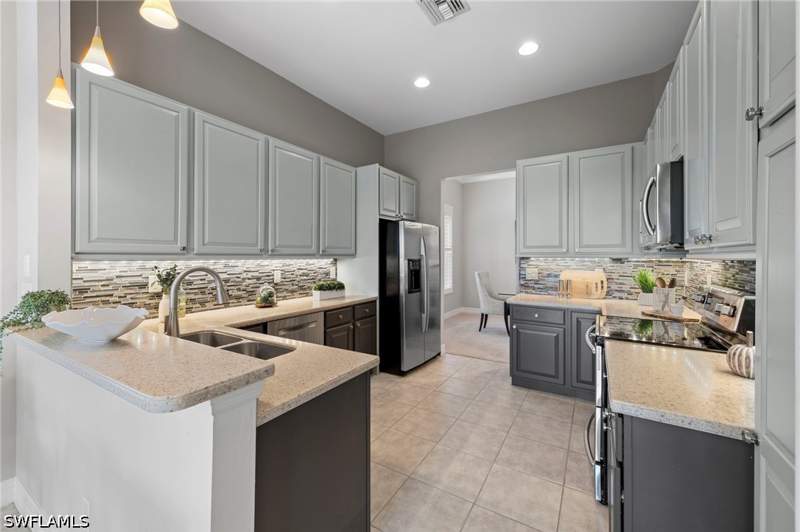 3 bedroom SingleFamilyResidence at 24797 Hollybrier Ln, Capri, Bonita Springs — photo 3