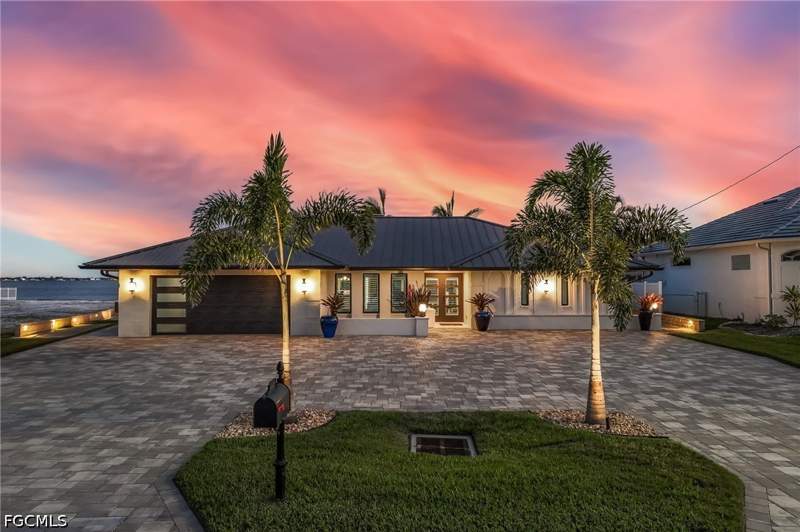 3 bedroom SingleFamilyResidence at 2286 SE 28th St, Cape Coral, Cape Coral — photo 2