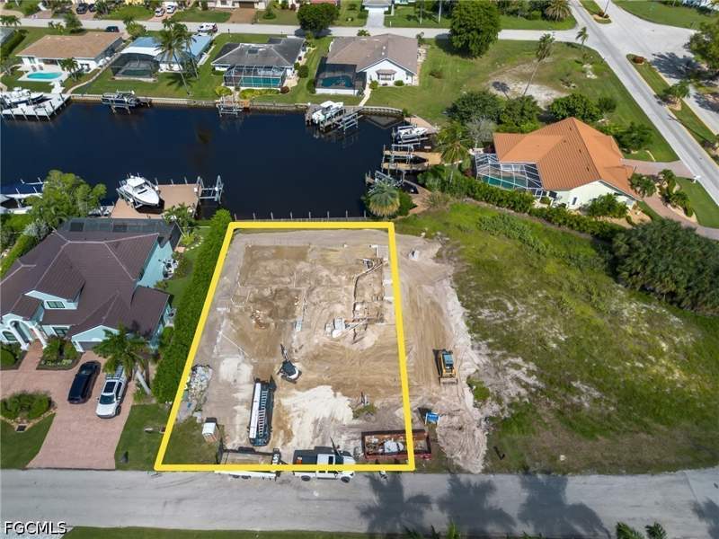 3 bedroom SingleFamilyResidence at 14740 Caleb Dr, Palm Acres, Fort Myers — photo 2
