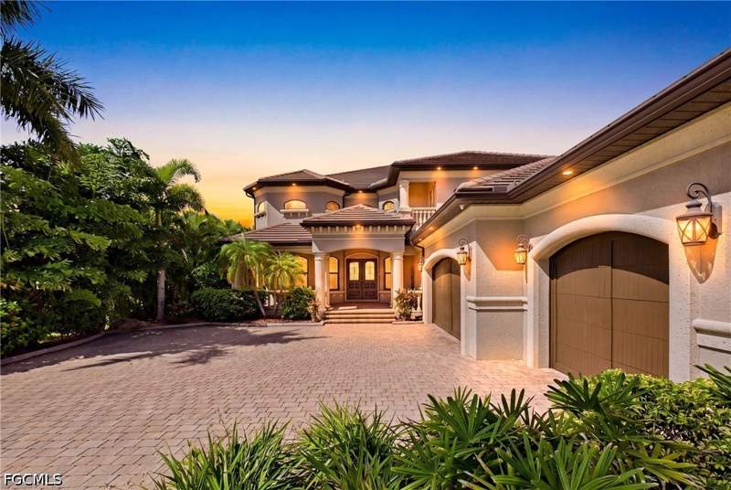 4 bedroom SingleFamilyResidence at 848 West Cape Estates Cir, West Cape Estates, Cape Coral — photo 5