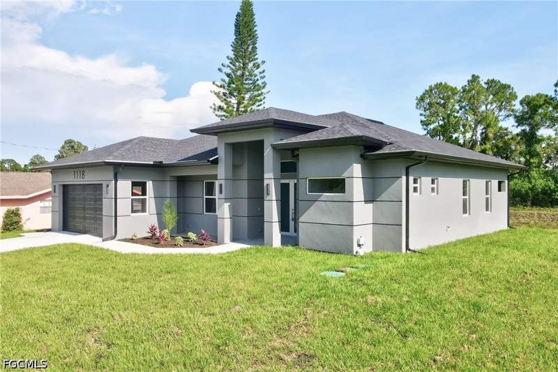 4 bedroom SingleFamilyResidence at 1118 Bari St E, Lehigh Acres, Lehigh Acres — photo 3